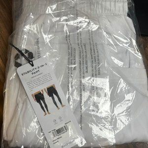 Small, Alo "Stability 2-in-1 pant" in white